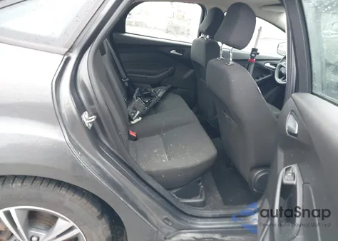 2017 Ford Focus Se z USA, uszkodzony, nr VIN 1FADP3FE2HL302648